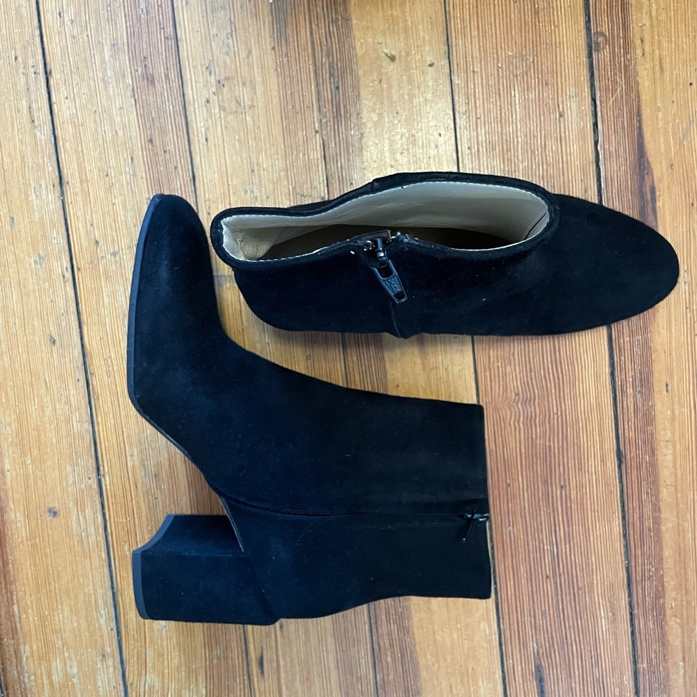 Suade, Black boots, Made in Italy.